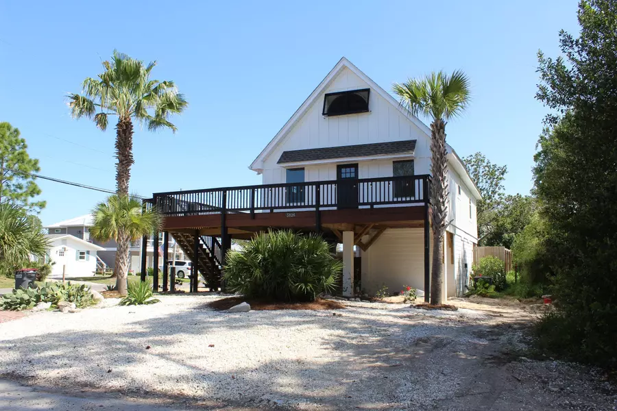 5826 Hilltop Avenue, Panama City Beach, FL 32408