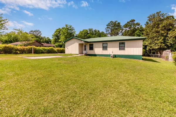 5593 Galaxy Drive, Crestview, FL 32539