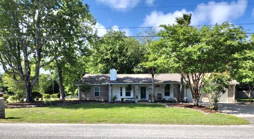 8336 Mercado Street, Navarre, FL 32566
