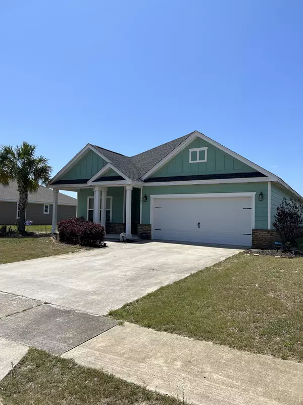 924 Whispering Creek Avenue, Freeport, FL 32439