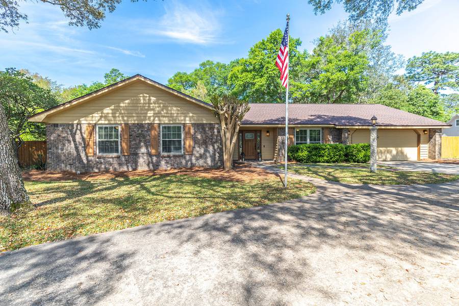 1035 Forest Road, Niceville, FL 32578