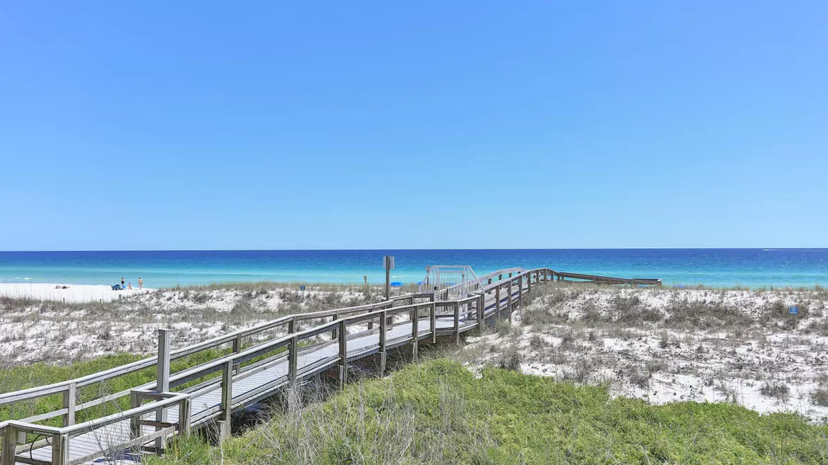 Destin, FL 32541,600 Gulf Shore Drive  #207