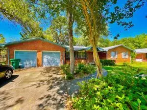 33 Poplar Avenue, Shalimar, FL 32579