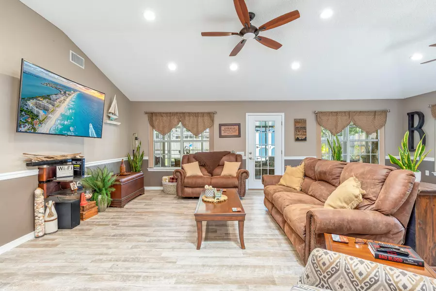 6452 Sandkey Cove, Gulf Breeze, FL 32563