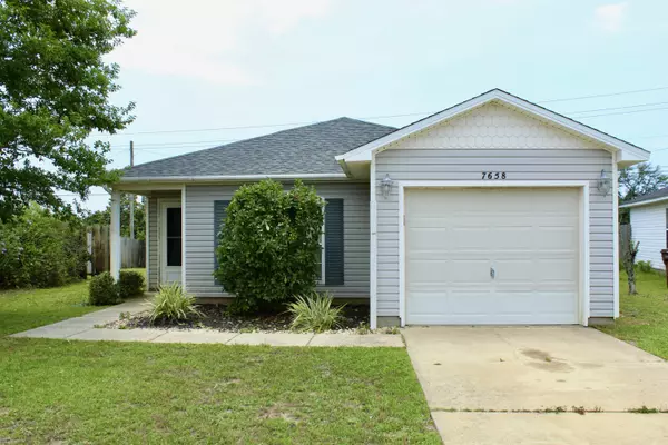 7658 Chablis Circle, Navarre, FL 32566