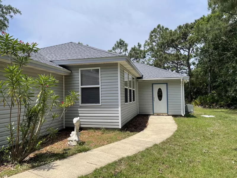 2005 Everglades Drive, Navarre, FL 32566