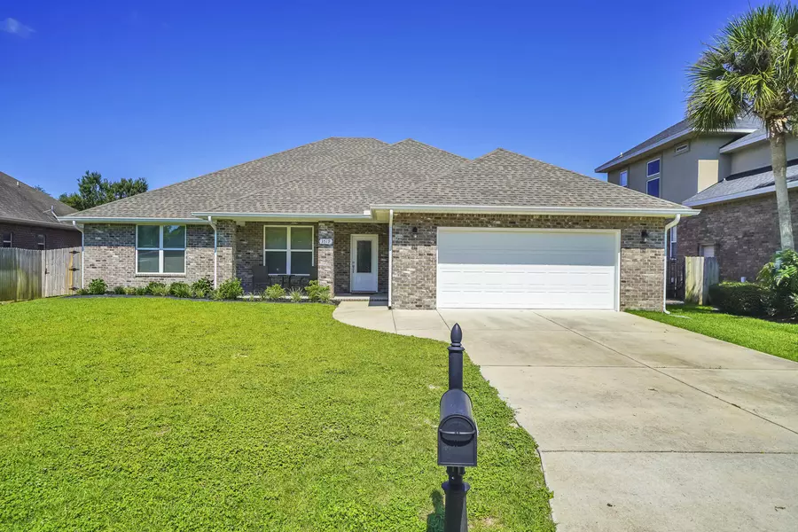 3519 Topaz Circle, Navarre, FL 32566