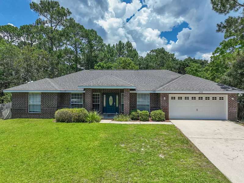 6928 Flintwood Street, Navarre, FL 32566