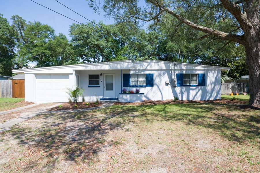 126 2nd Street, Niceville, FL 32578