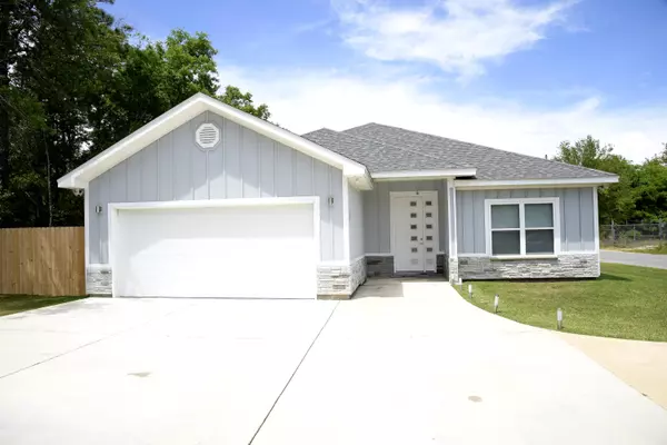 Fort Walton Beach, FL 32547,718 Commanche Street