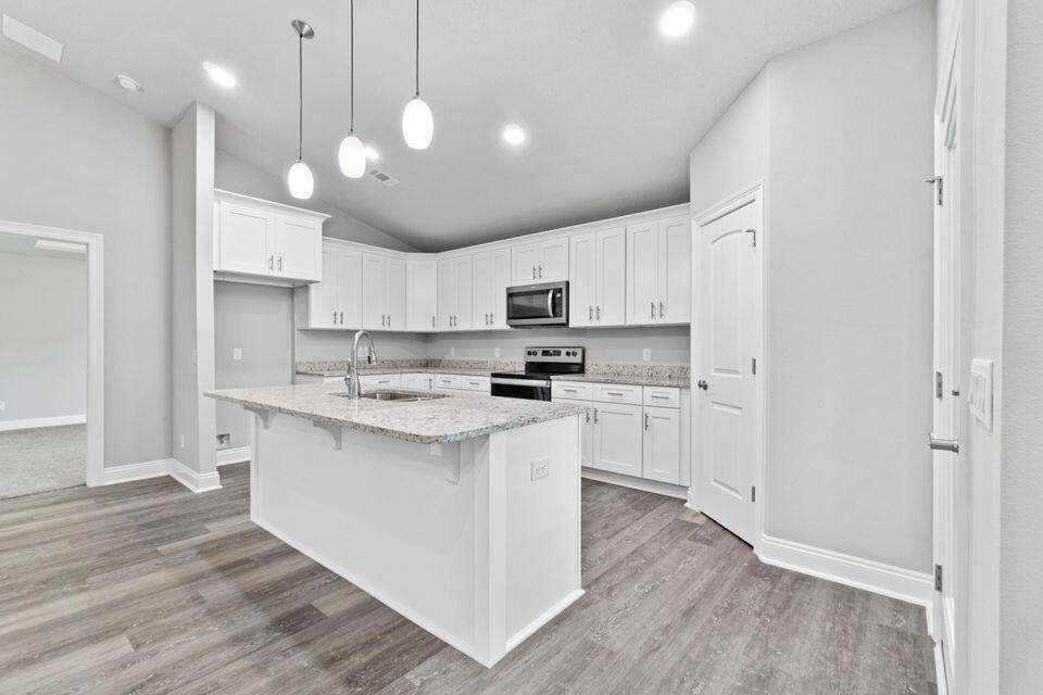 7581 Buckeye Drive, Navarre, FL 32566