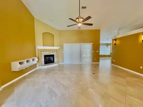 Navarre, FL 32566,1979 Rue La Fontaine