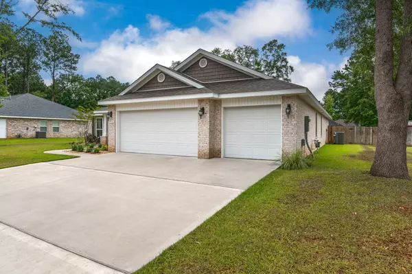 Crestview, FL 32536,5931 Wind Trace Road