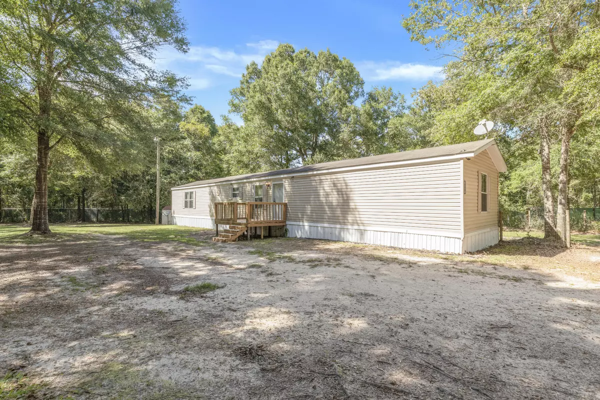 Defuniak Springs, FL 32433,151 Holland Rd