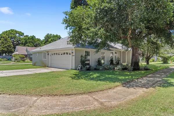 Fort Walton Beach, FL 32547,2195 Sapphire Court