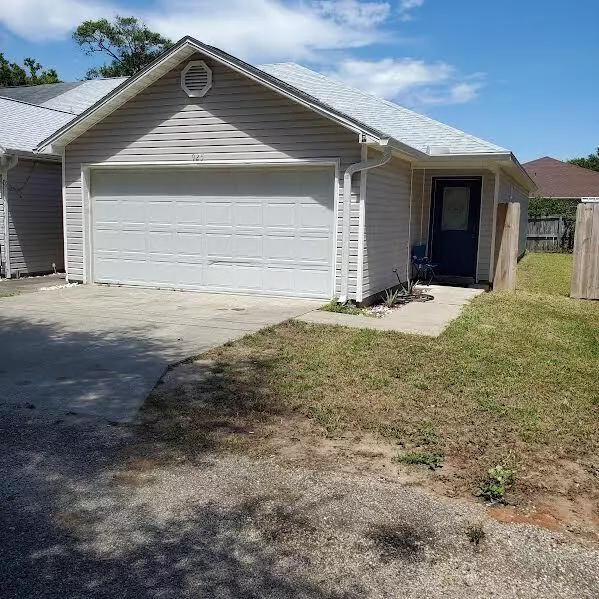 Fort Walton Beach, FL 32547,925 Tray Drive