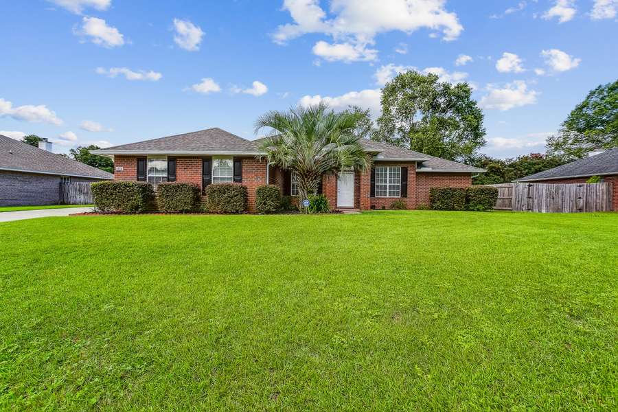 4802 Timber Ridge Drive, Pace, FL 32571