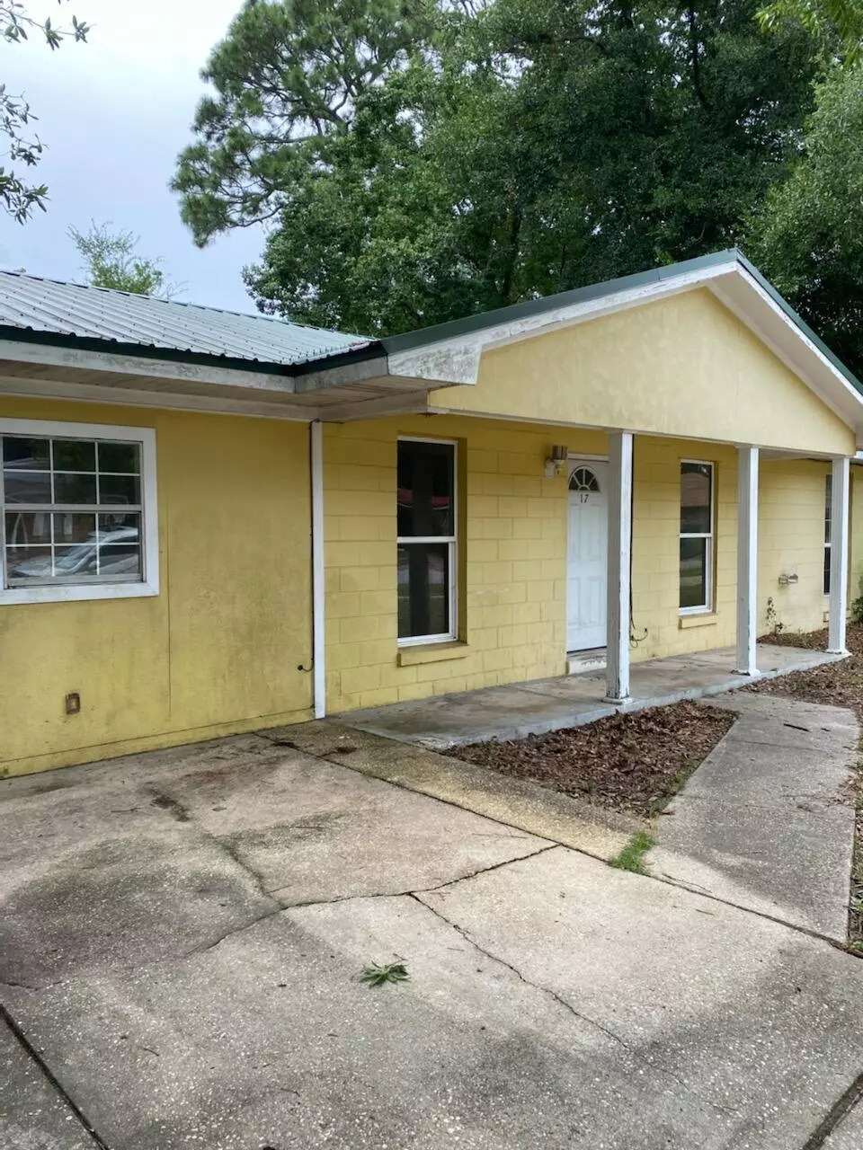 Mary Esther, FL 32569,17 Caswell Circle