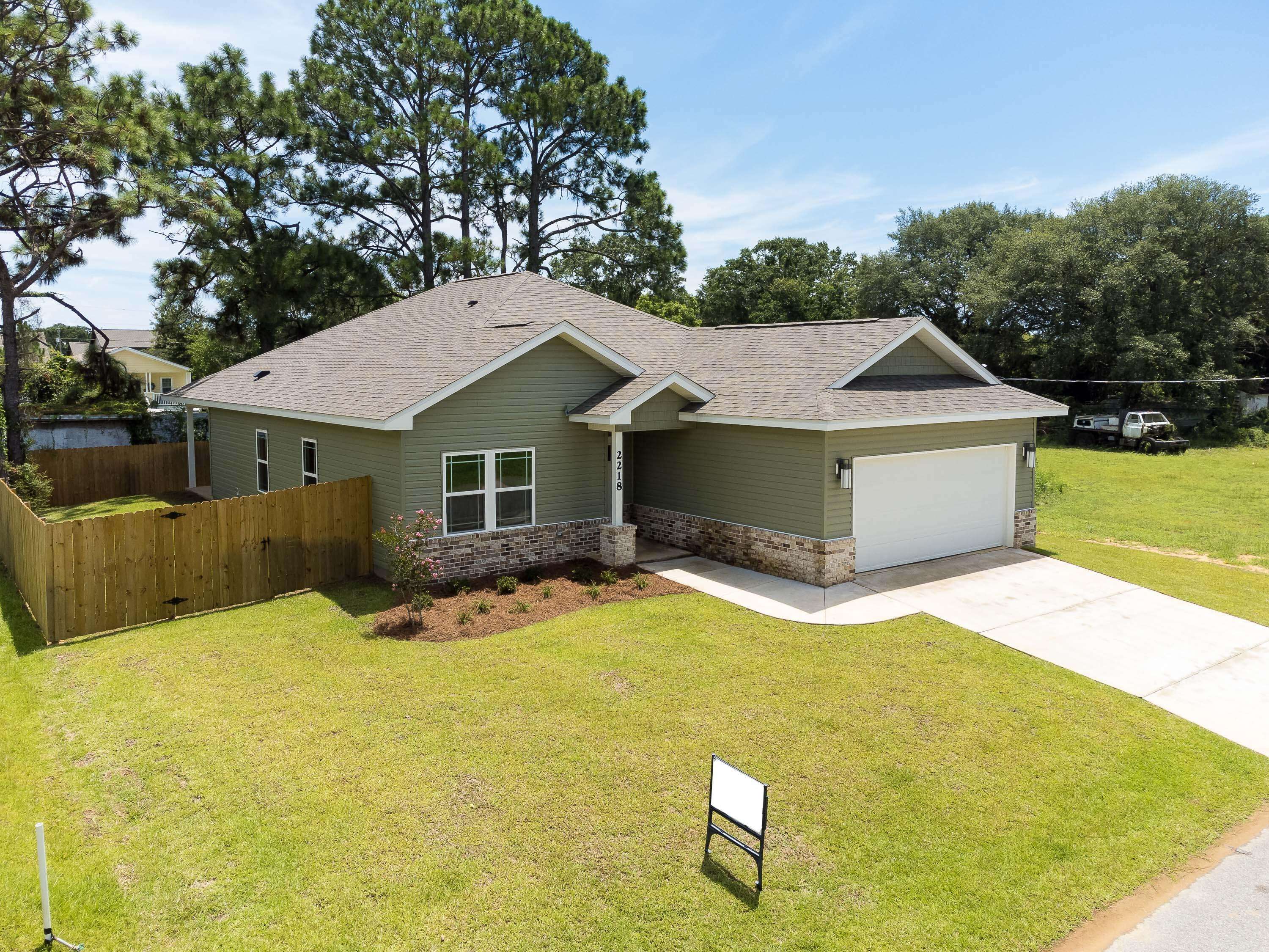 2218 Nina Street, Navarre, FL 32566