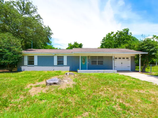 523 Kelly Street, Destin, FL 32541