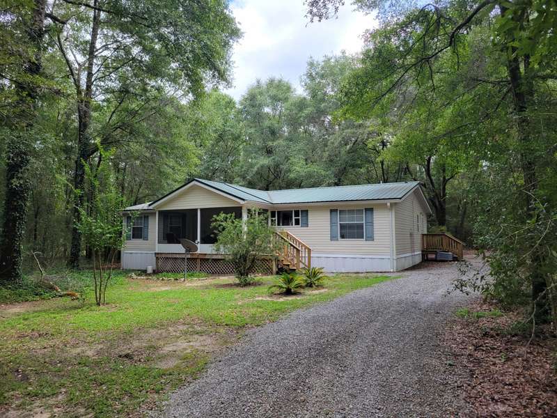 260 W Wilderness Trace, Defuniak Springs, FL 32433