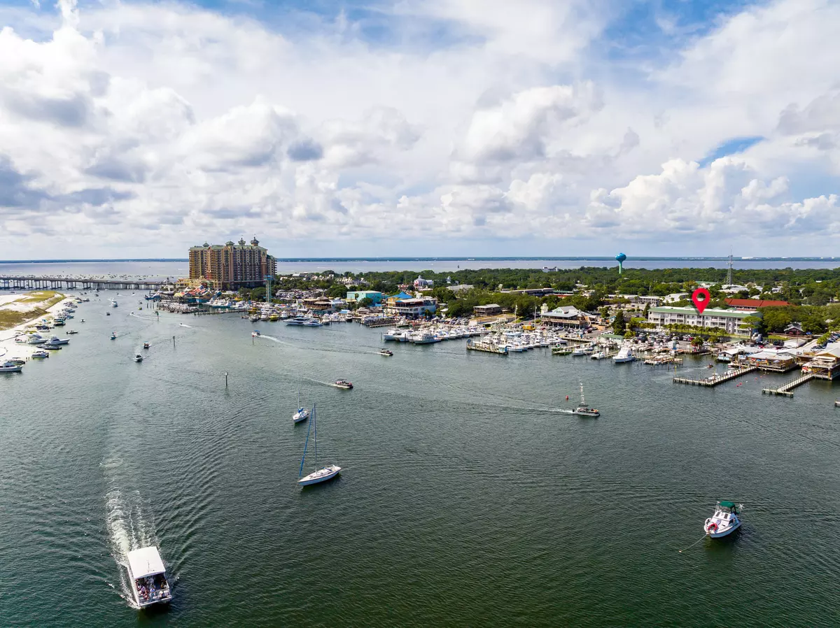Destin, FL 32541,212 Harbor Boulevard  #Unit 304