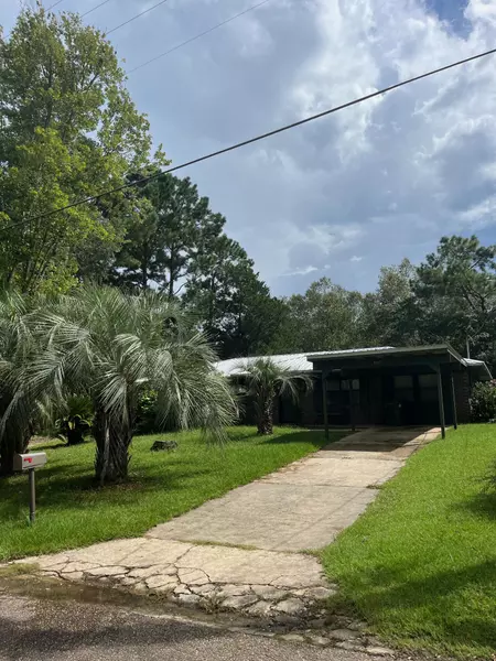 307 W Brock Avenue, Bonifay, FL 32425