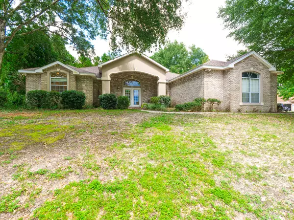 104 Shoal River Drive, Crestview, FL 32539