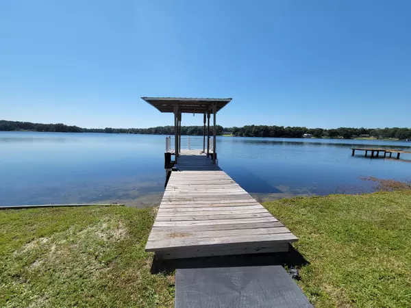 Defuniak Springs, FL 32433,808 Paradise Island Drive