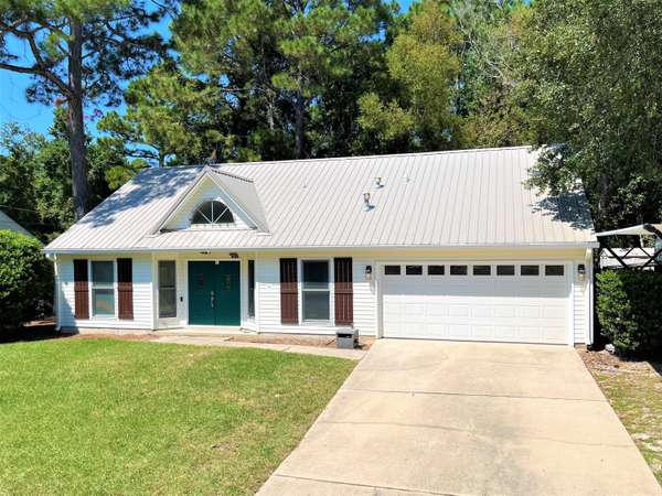 26 Neptune Drive,  Mary Esther,  FL 32569