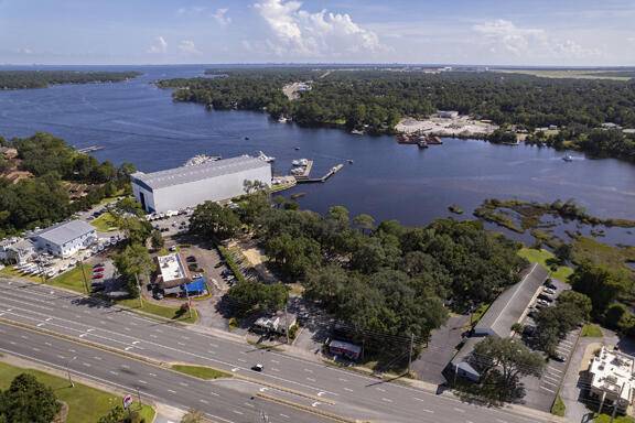 139 W John Sims Parkway, Niceville, FL 32578