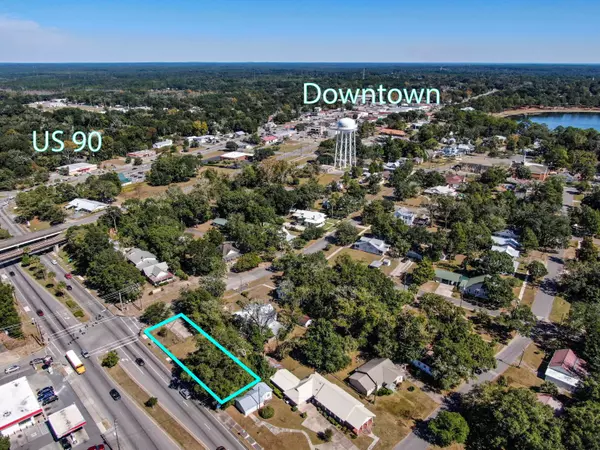 Defuniak Springs, FL 32435,14 E Live Oak Avenue