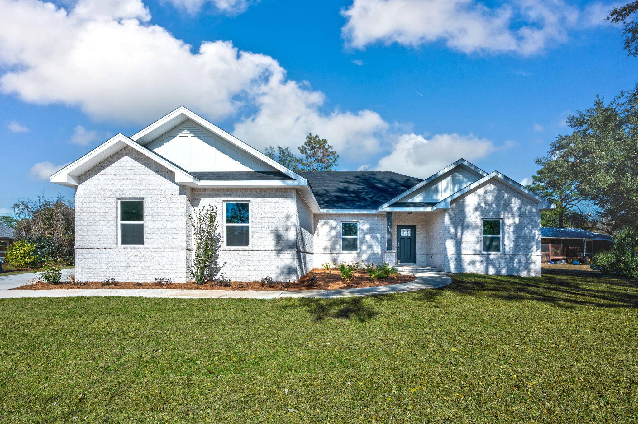 107 Winchester Way,  Crestview,  FL 32539