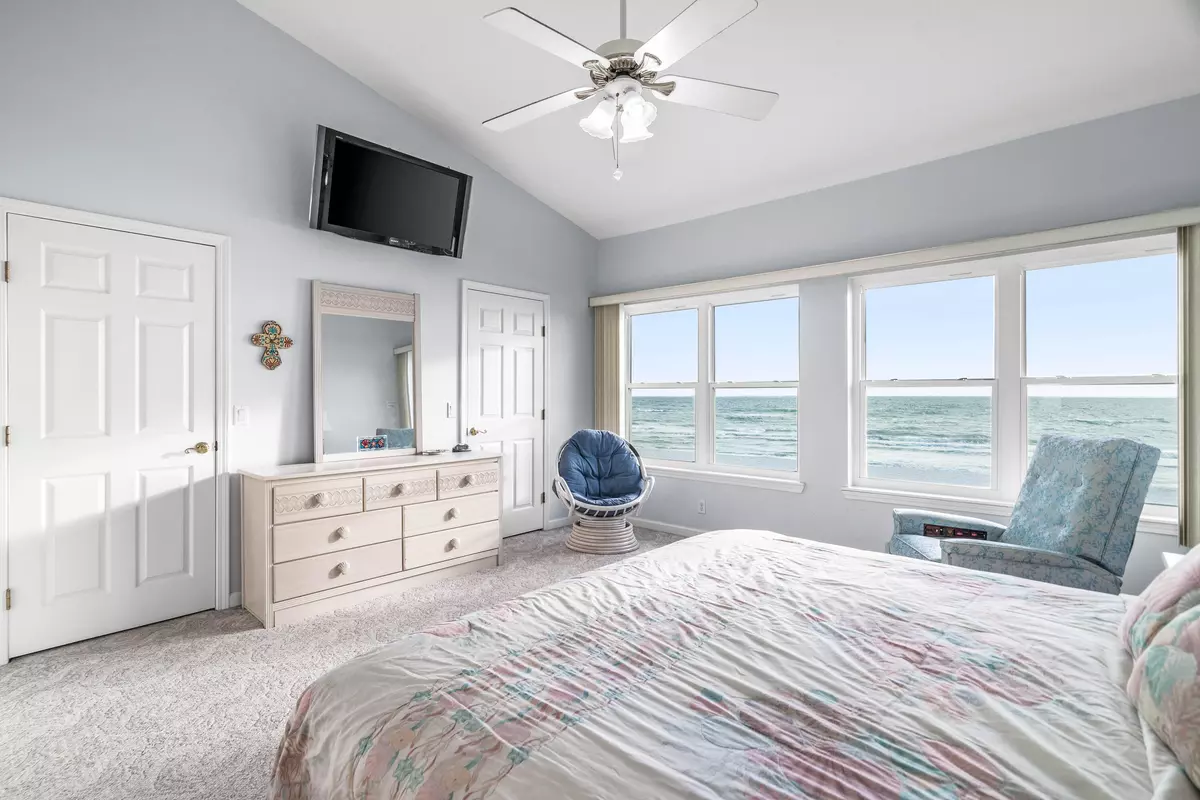 Panama City Beach, FL 32413,17135 Front Beach Road  #7