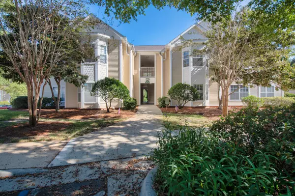 1501 N Partin Drive  #Unit 252, Niceville, FL 32578