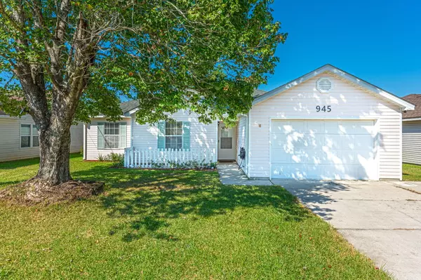 945 Emily Circle, Fort Walton Beach, FL 32547