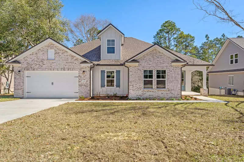 Crestview, FL 32536,325 Key Lime Place