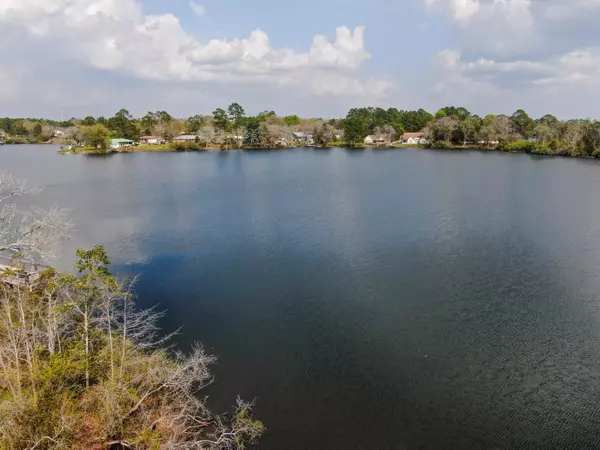 Defuniak Springs, FL 32433,370 Twin Lakes Drive