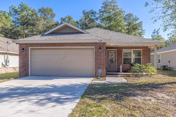 5165 Lake Drive, Crestview, FL 32539