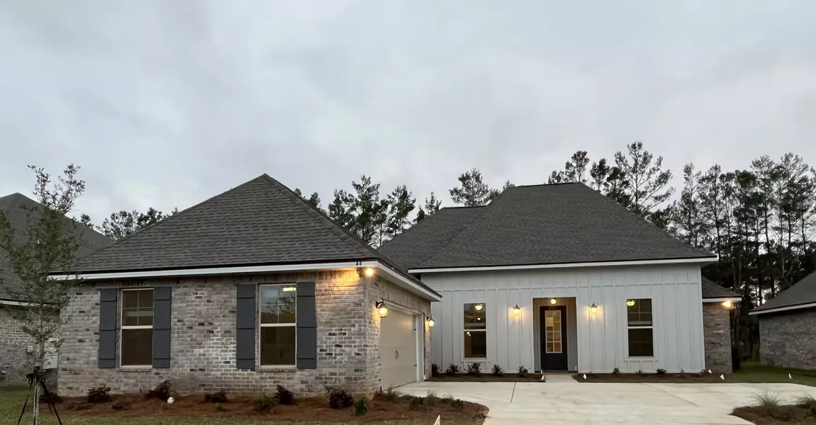 44 Campfire Cove, Freeport, FL 32439