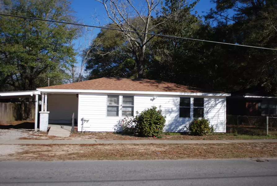 411 Long Drive, Crestview, FL 32539