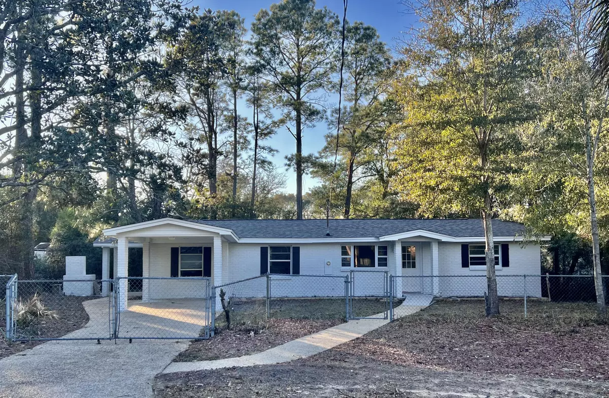 Crestview, FL 32536,932 Kelvin Court