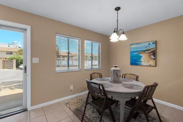 Navarre, FL 32566,8443 Gulf Boulevard  #B3