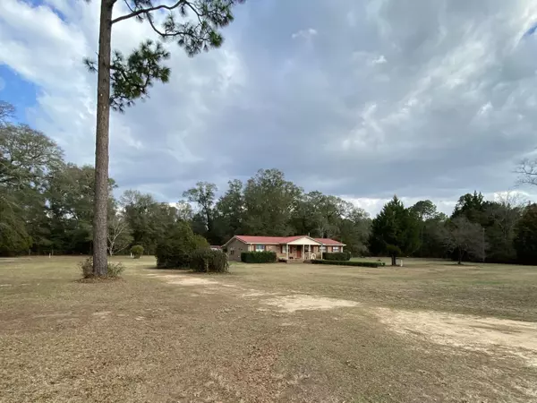 186 Mclaughlin Road, Milton, FL 32570