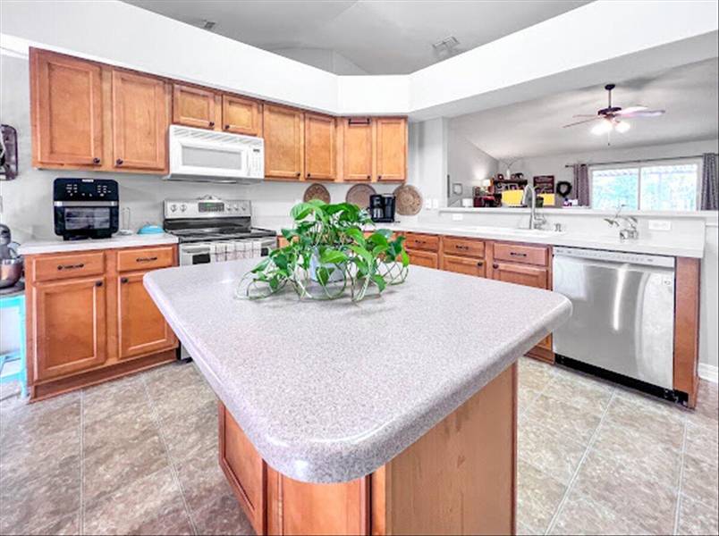 1198 Blackberry Circle, Baker, FL 32531