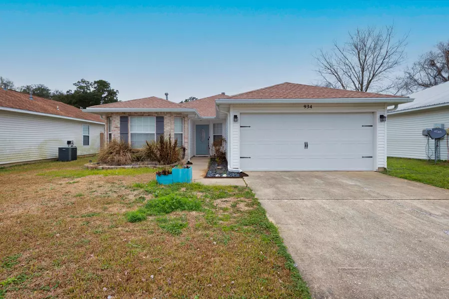 934 John Wayne Circle, Fort Walton Beach, FL 32547