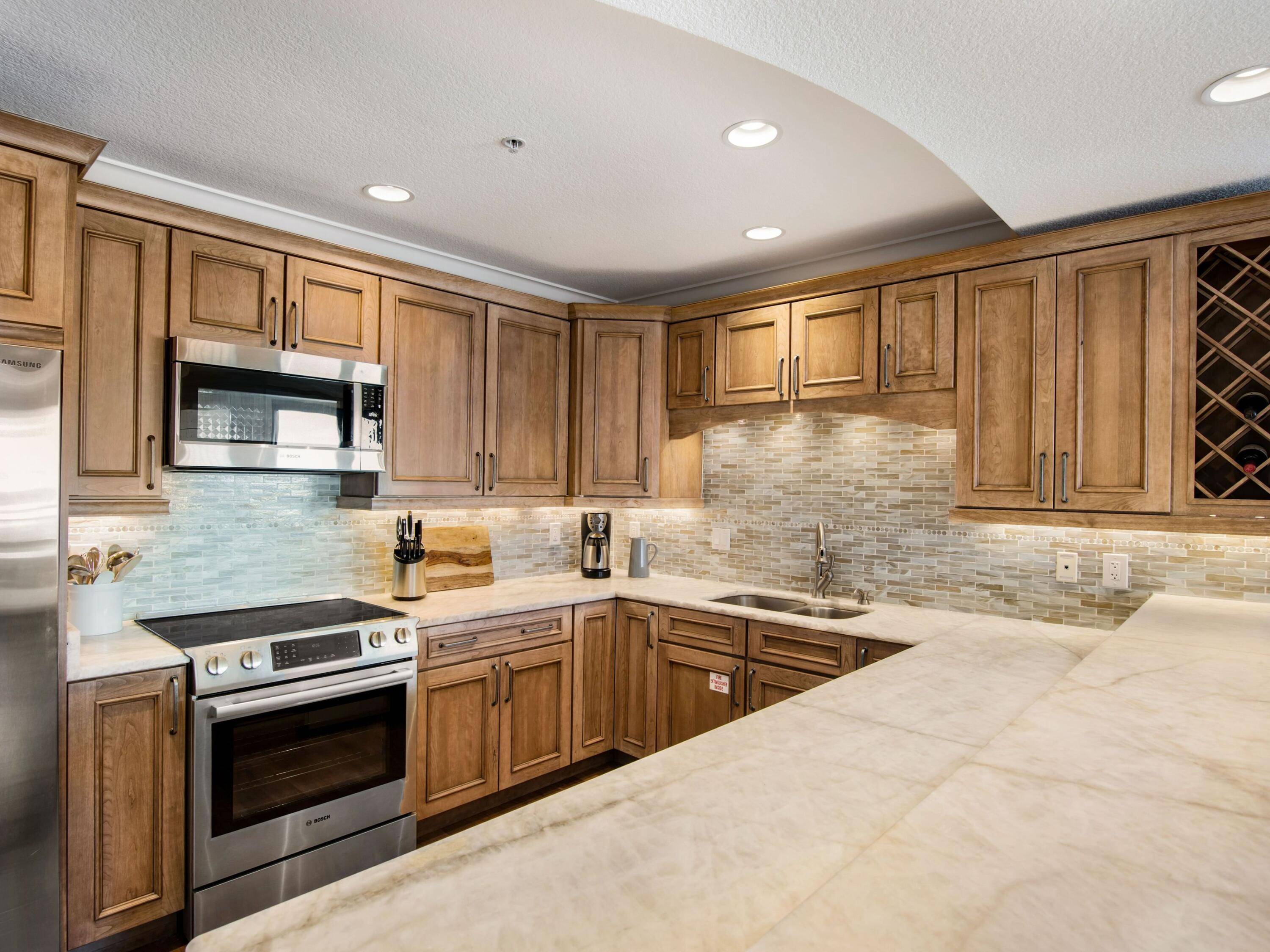 Destin, FL 32541,10 Harbor Boulevard  #W325
