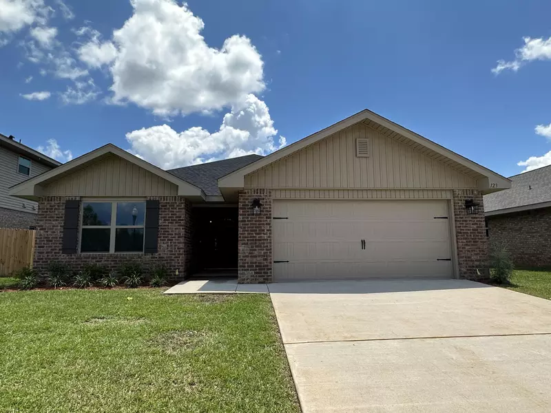 123 Ridgeway Circle, Crestview, FL 32536