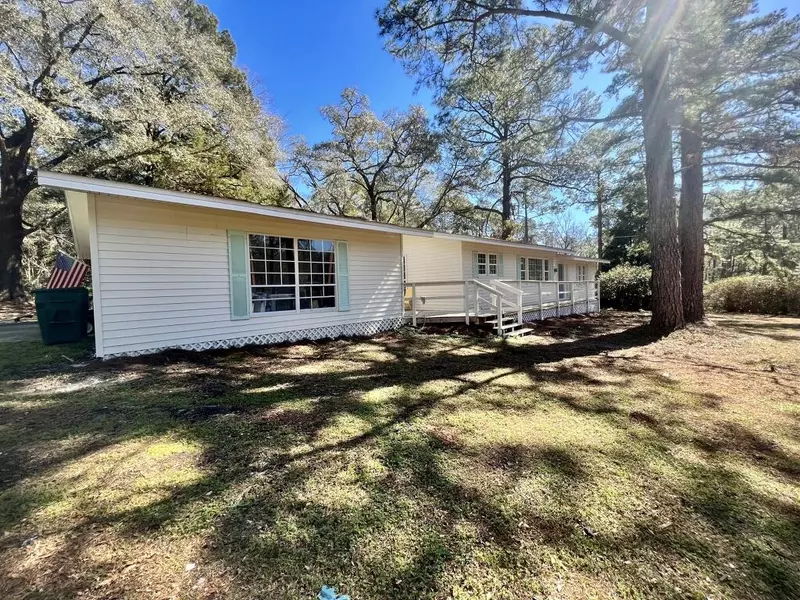 67 Meadowbrook Lane, Defuniak Springs, FL 32435