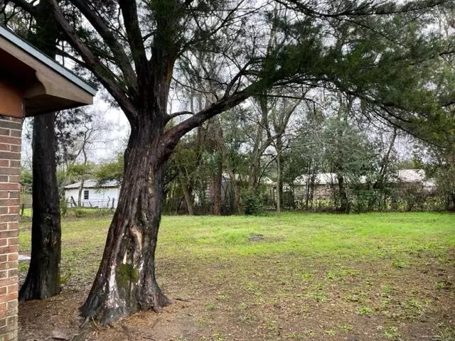 4448 Pine Villa Circle, Pace, FL 32571